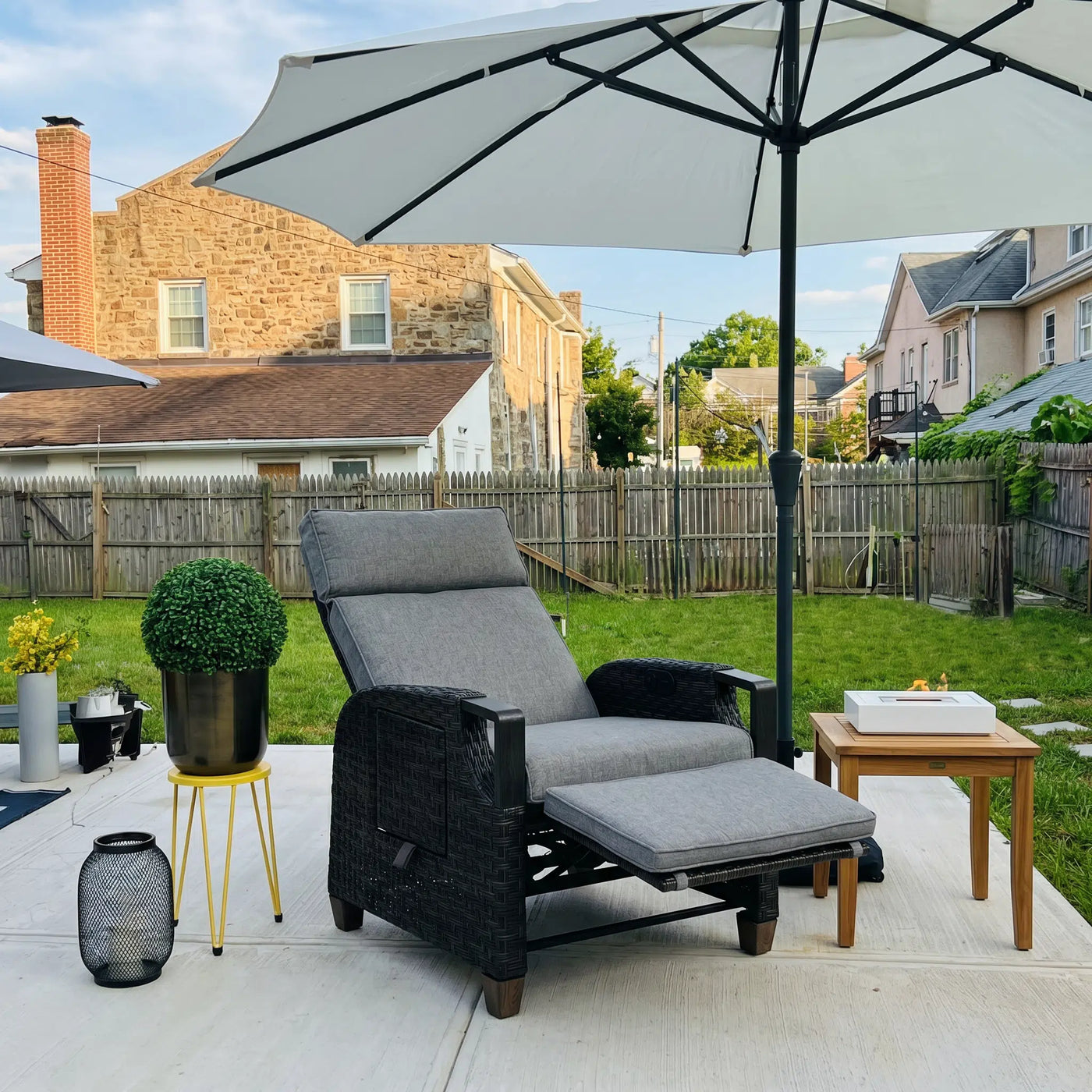 Surf Manual Faux Wicker Recliner Chair with Cushions Outdoor Patio Furniture