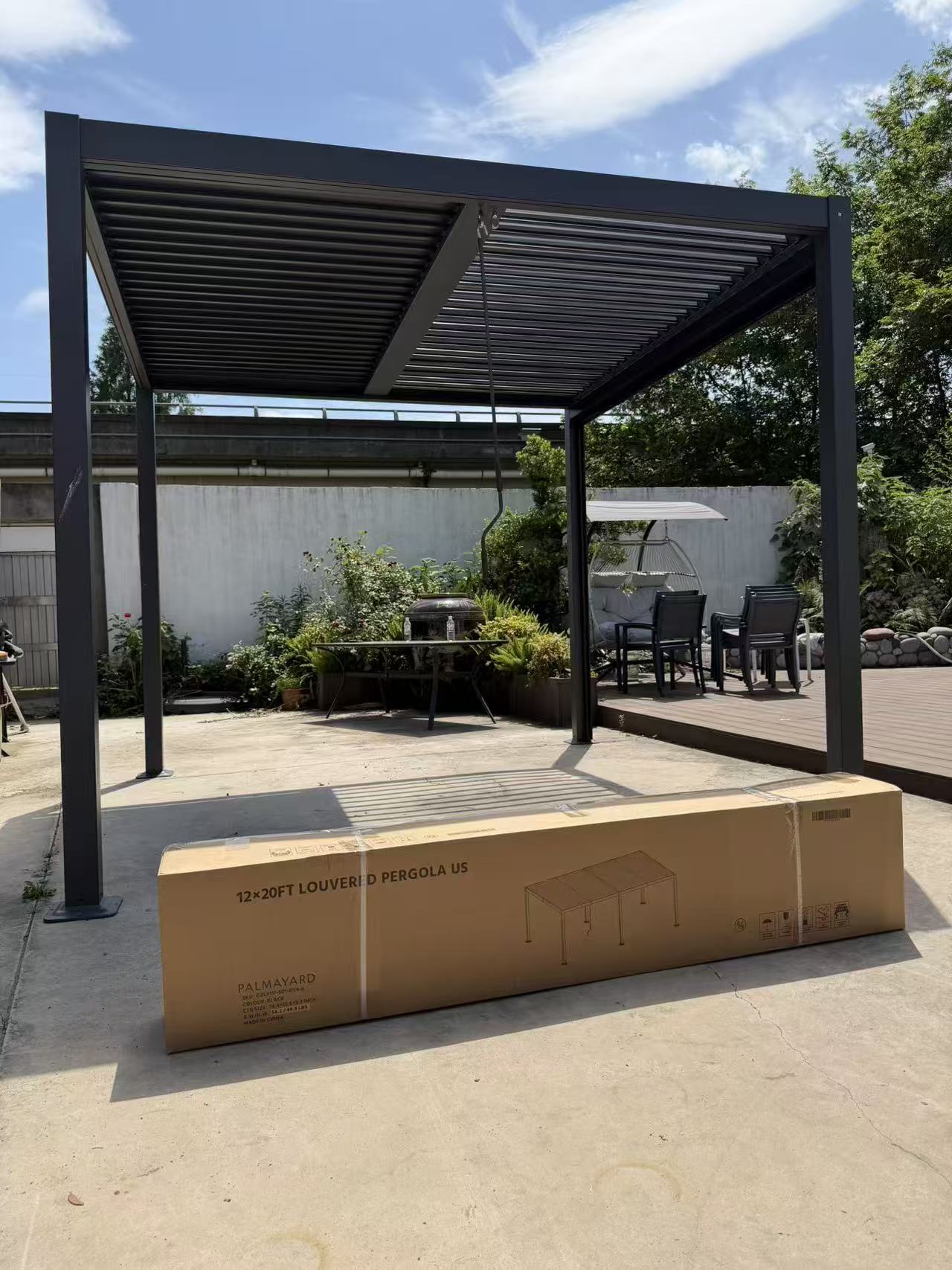 12 x 20 ft Modern Aluminum Louvered Pergola 2.0 with Roof