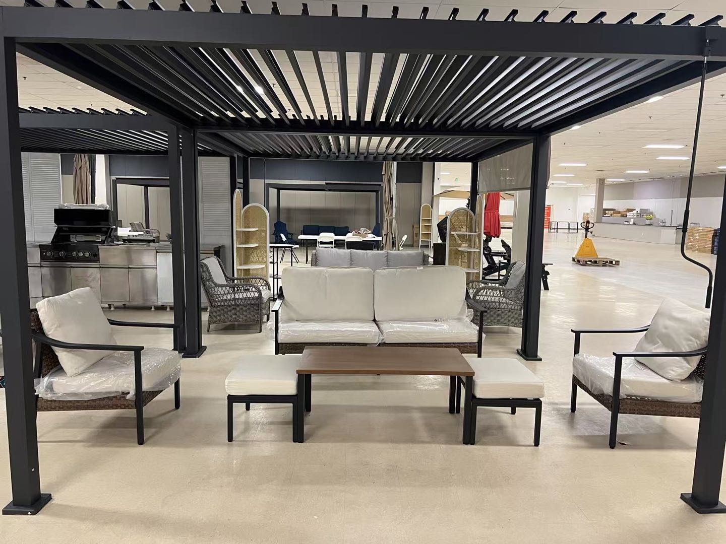 PalmaYard California showroom display