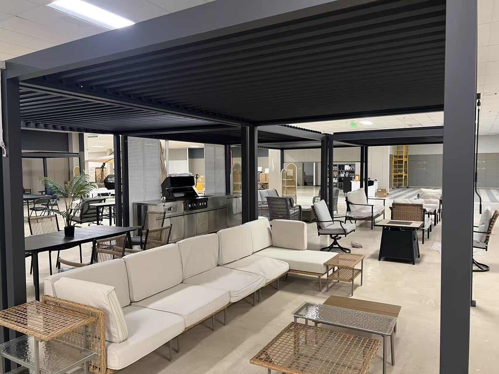 PalmaYard California showroom